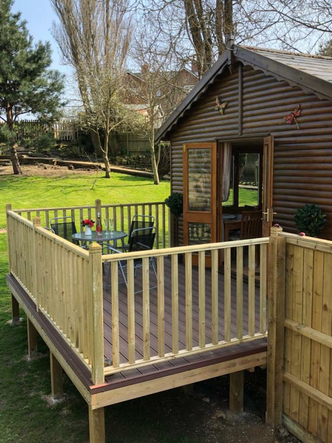 Cosy Dog Friendly Lodge With An Outdoor Bath On The Isle Of Wight Whitwell  Exterior photo